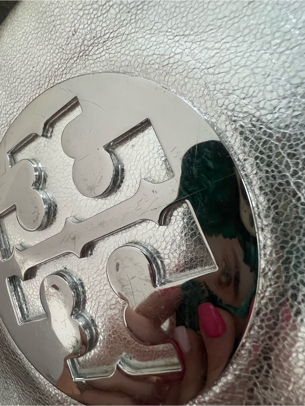 Tory Burch Reva Metallic Silver Leather Logo Clutch Shoulder Bag - Picture 4 of 15